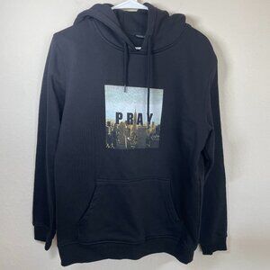 Mister Tee Pray City black Graphic Long Sleeve Pullover Hooded Sweatshirt Large